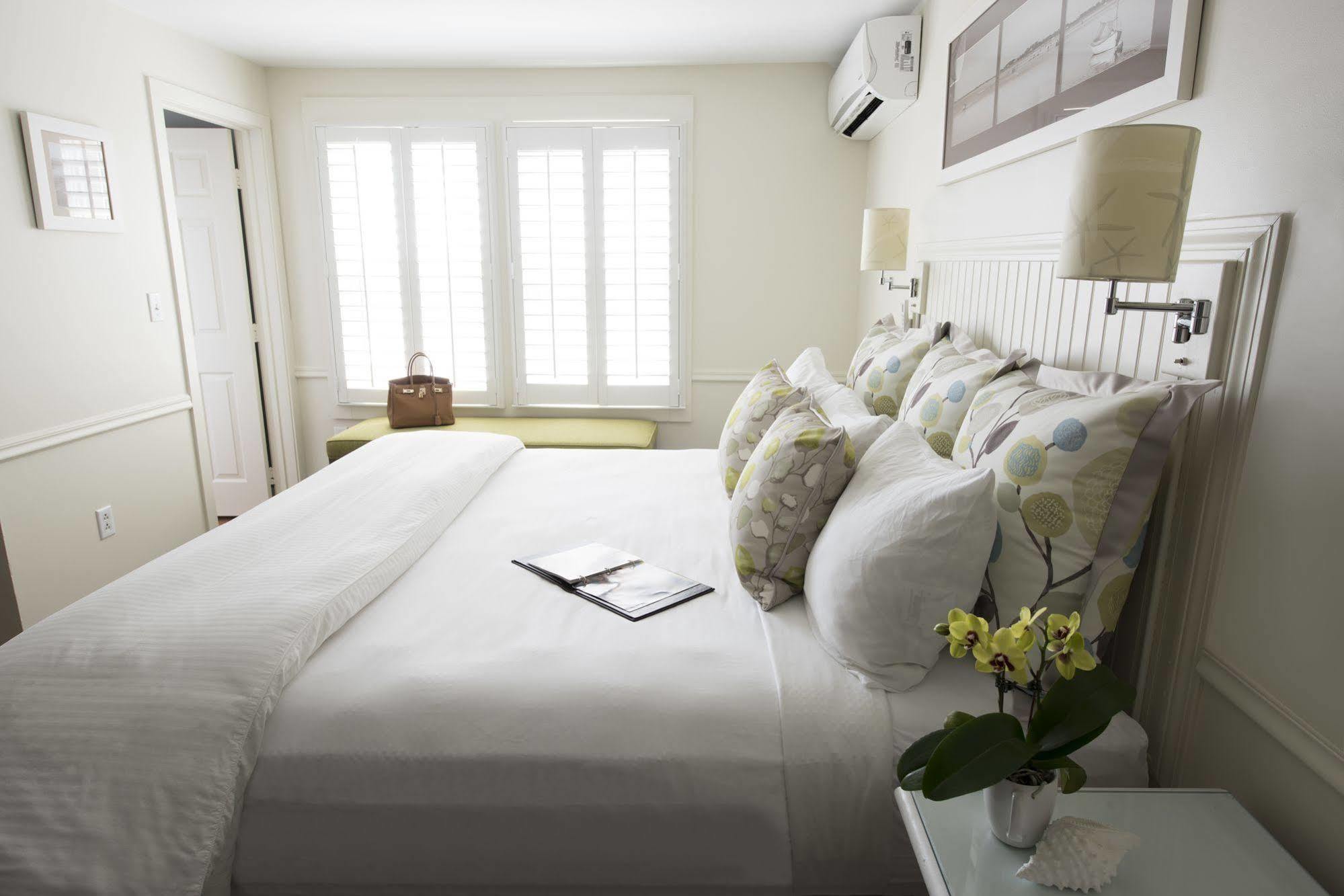 אדגרטאון Vineyard Square Hotel And Suites מראה חיצוני תמונה